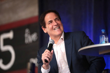 Tỷ phú Mark Cuban cảnh báo: Trung tâm dữ liệu AI nghìn tỷ USD có thể chỉ còn là sân pickleball