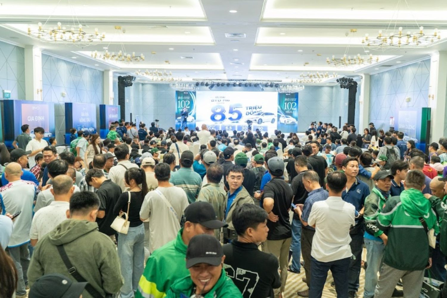 Rất đông tài xế đến tham dự