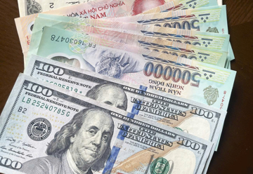 Tỷ giá tuần 20-24/7: USD ngân hàng tăng mạnh, tỷ giá trung tâm chỉ còn cách đỉnh lịch sử 15 đồng