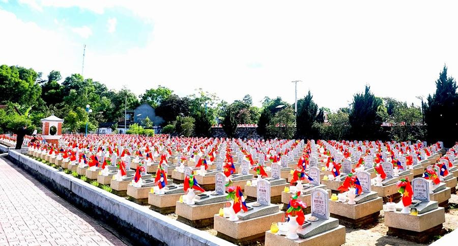 nghiatranglietsivietlao2_1785145933.jpg
