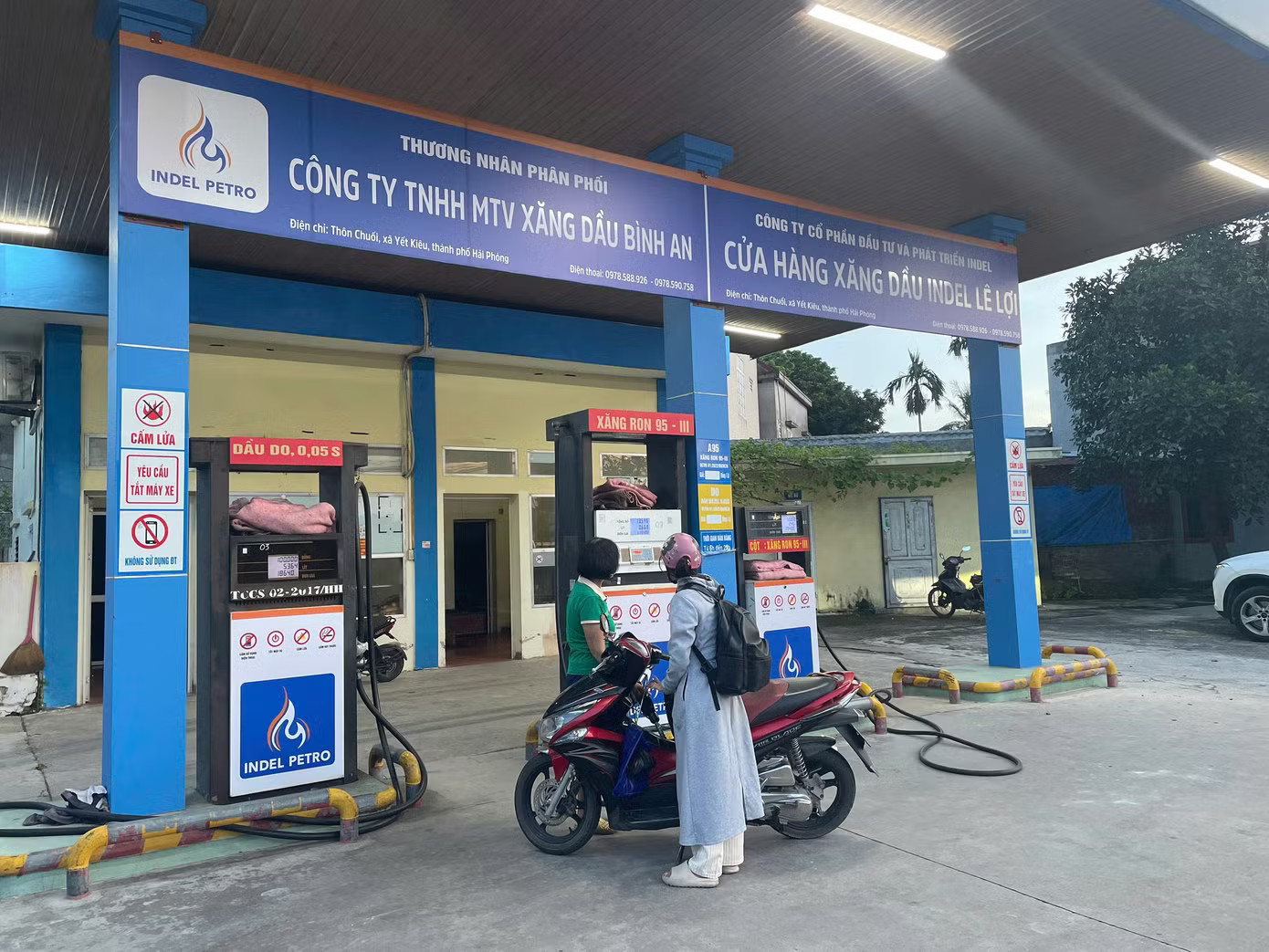 Doanh nghiệp bán lẻ kêu thiếu xăng dầu, Bộ Công Thương yêu cầu kiểm tra - Ảnh 1.