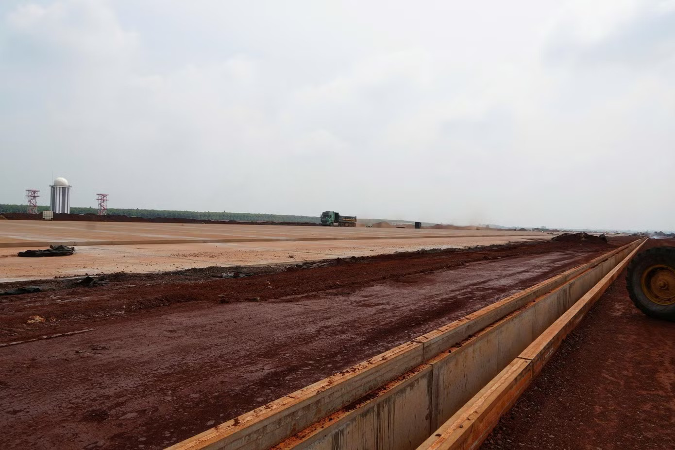 Đường băng số 2 sân bay Long Thành đang tăng tốc về đích - Ảnh 6.