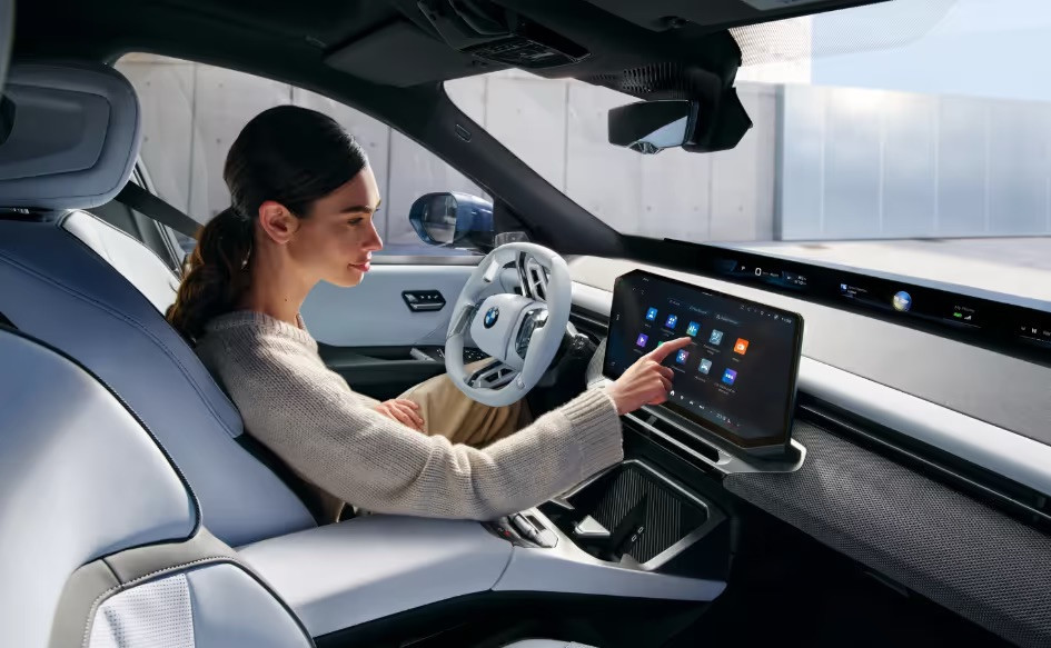 BMW iX3 trình làng bản kéo dài: Chạy gần 920 km một lần sạc, nạp 10 phút đi 400 km, chip AI DeepSeek - Ảnh 3.