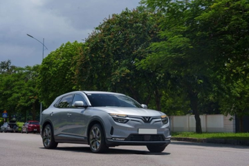 Sau 4 năm và lăn bánh 410.000km, chủ xe VinFast VF 8 nói thật về tình trạng xe, kỹ thuật ‘bóc tách’ chất pin và chi phí bảo dưỡng