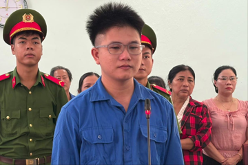 Tuyên án 11 năm tù đối với bác sĩ Nguyễn Duy Nhật, SN 1996