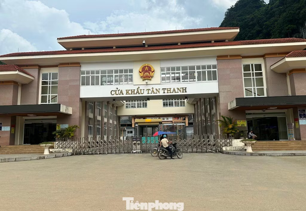 Mặt tiền khu nhà điều hành, kiểm soát cửa khẩu Tân Thanh. Tân Thanh sẽ là khu thương mại, du lịch kiểu mẫu ở biên giới - Ảnh 1.