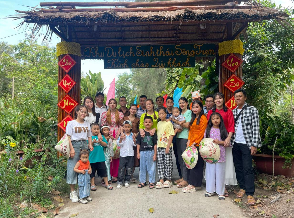 khu-du-lich-sinh-thai-song-trem_1784802503.jpeg