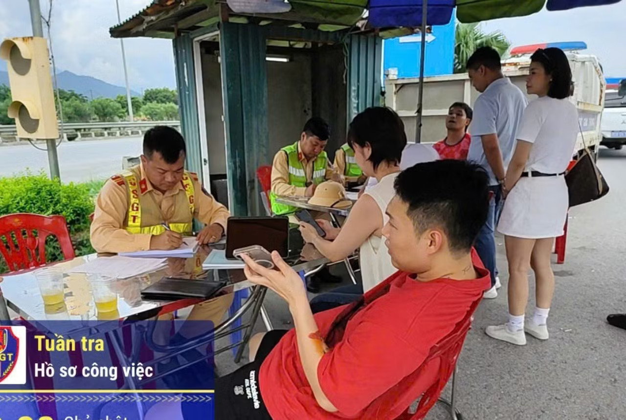 Xử phạt nữ tài xế lái xe gấp đôi tốc độ cho phép trên cao tốc - Ảnh 2.