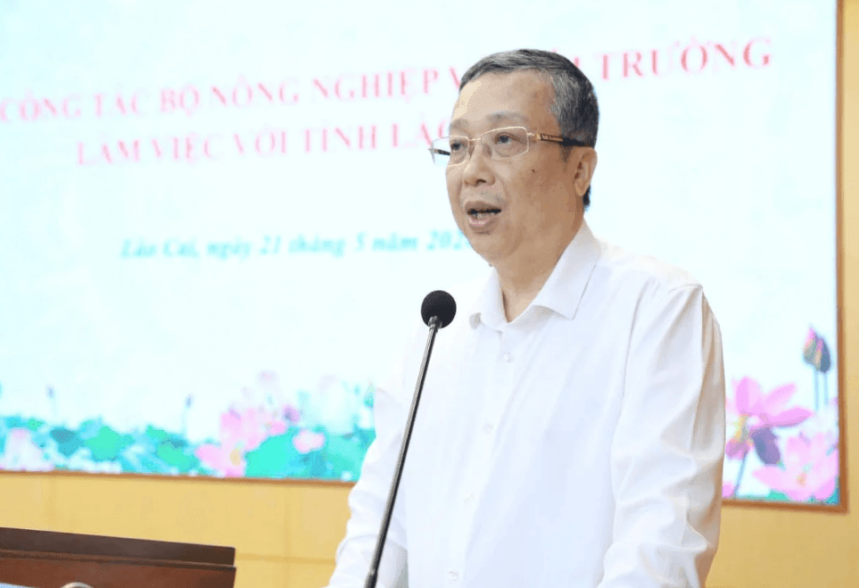 Khai trừ Đảng đối với Thứ trưởng Bộ Nông nghiệp và Môi trường Hoàng Trung - Ảnh 1.