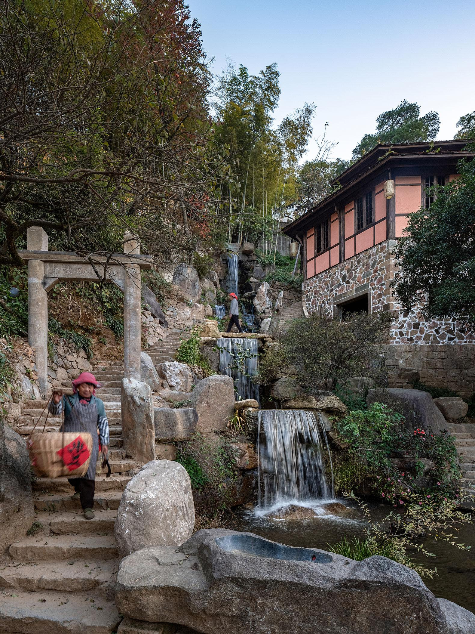metalocus_renovacion-de-la-antigua-aldea-de-huangling-por-wuyuan-village-culture-media-co.-ltd._22_1784624131.jpg