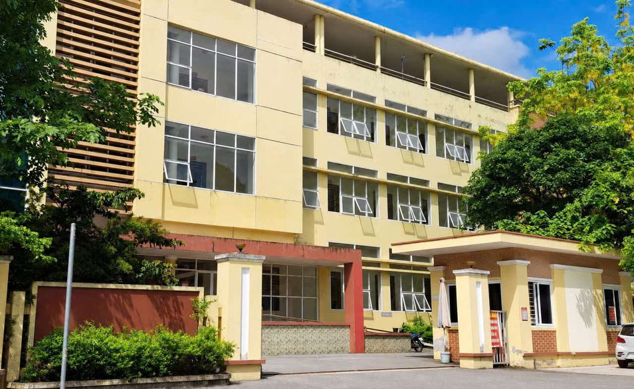 Trụ sở phường Phan Đình Phùng cũ Thái Nguyên chuẩn bị đấu giá 5 khu ‘đất vàng’ - Ảnh 1.