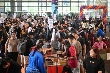 Quốc gia Đông Nam Á thưởng tiền cho người dân nếu đọc sách trên 15 phút mỗi ngày