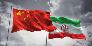 Trung Quốc sắp chuyển tới 400 tên lửa phòng không cho Iran, ông Trump nói gì?