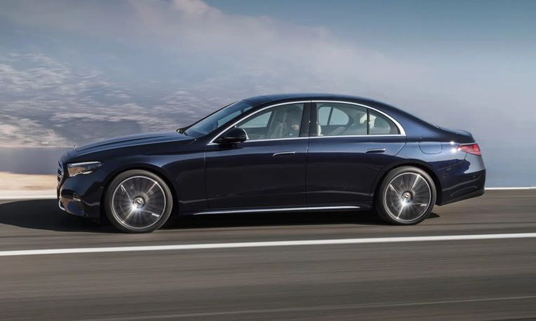 Mercedes-Benz E 350e với bộ mâm 20 inch