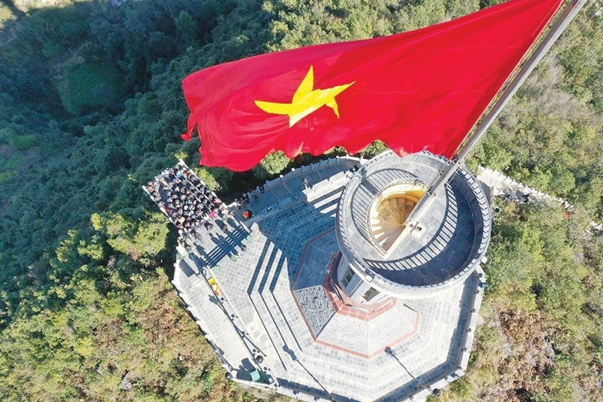 namcaukien-khat-vong-viet-nam-khuc-trang-ca-cua-doanh-nhan-viet-1740726281059-1740726281370804071638.jpg