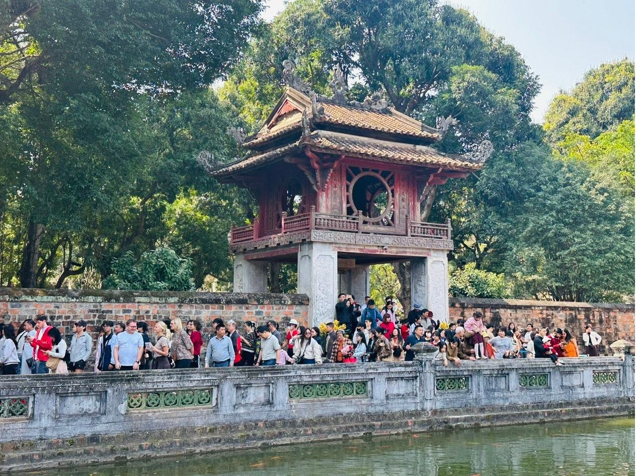 dulichhanoi_1785382827.jpg