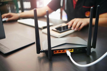 Có nên tắt WiFi vào buổi tối khi đi ngủ hay không?