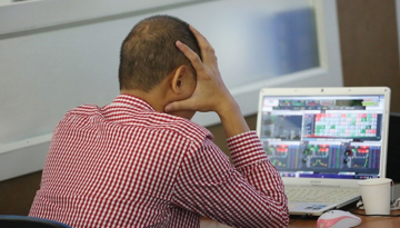 VN-Index giảm gần 50 điểm từ đầu năm, khối ngoại bán ròng 92.000 tỷ đồng