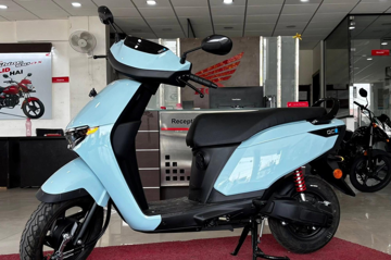 Xe máy điện Honda giá rẻ, cốp rộng hơn Vision sáng cửa về Việt Nam, chạy 80km/lần sạc