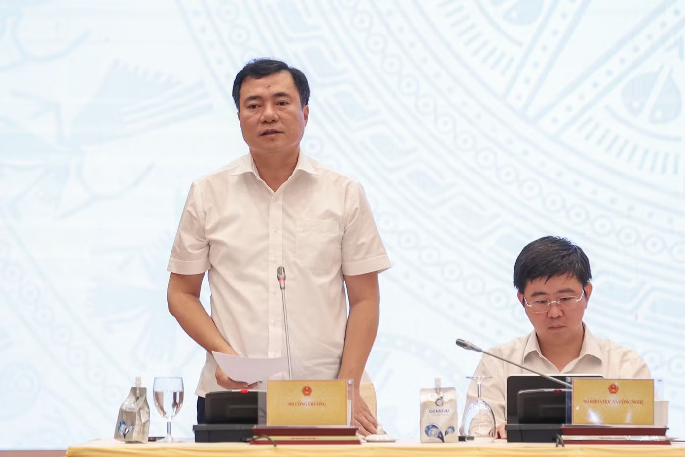 Thứ trưởng Bộ Công Thương Nguyễn Sinh Nhật Tân. Thứ trưởng Bộ Công Thương: Tiêu thụ điện liên tiếp lập kỷ lục - Ảnh 1.