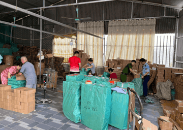 Kiểm tra một xưởng sản xuất, tịch thu 4.600 gói trà giả cùng 1,1 tấn nguyên liệu: Khởi tố quản lý Nguyễn Quang Lợi
