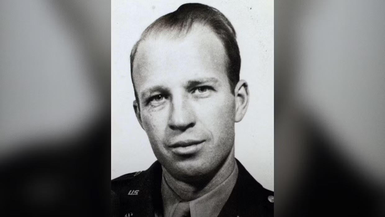 Nhà khoa học Frank Olson phản đối dự án MKULTRA được kết luận là tử vong do tự sát dù cái chết của ông còn nhiều nghi vấn. Ảnh: Wikipedia. Bí mật kinh hoàng của CIA có nguy cơ bị phơi bày sau hơn 70 năm - Ảnh 8.