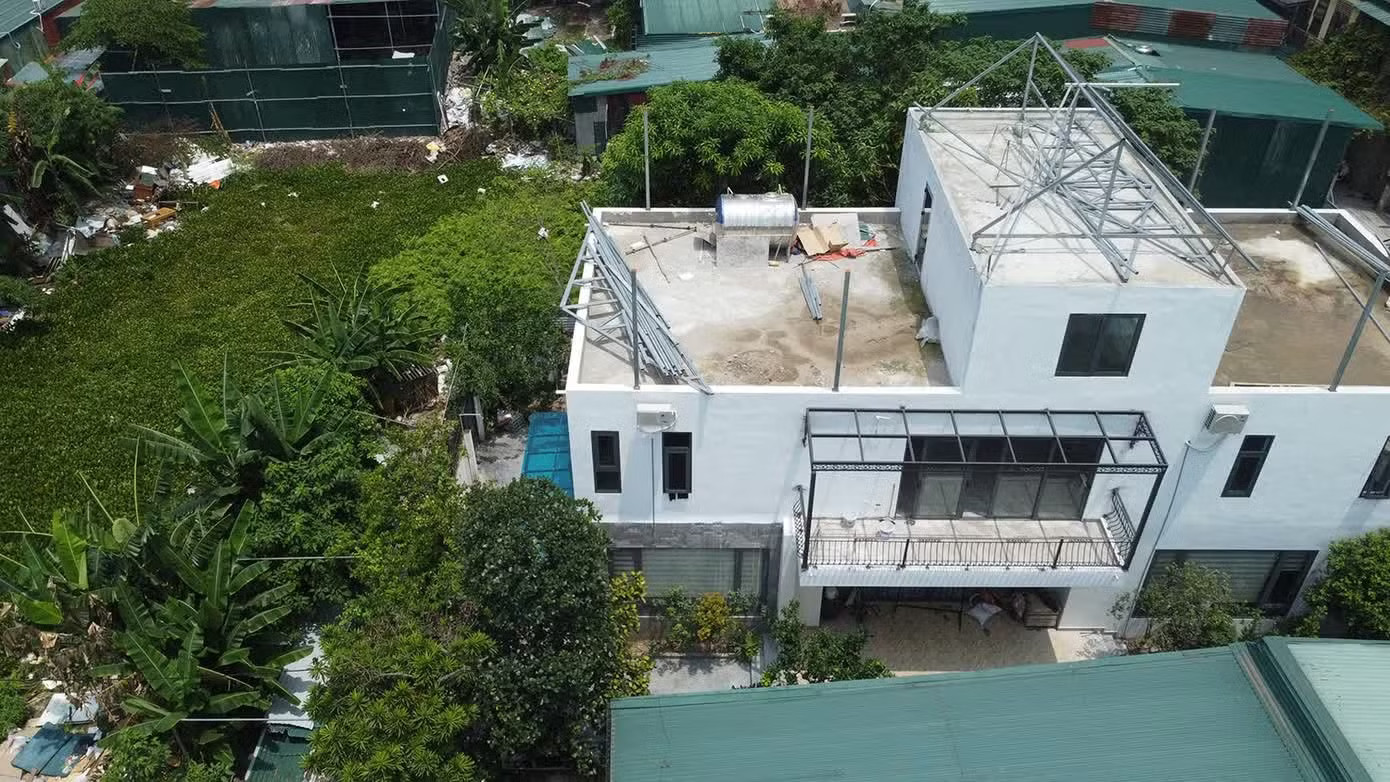 Một công trình xây dựng tại phường Định Công, Hà Nội. Ảnh minh họa Hà Nội hướng dẫn người dân xin cấp phép xây dựng khi bị vướng 'quy hoạch treo' - Ảnh 1.