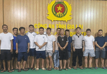 Phát hiện 16 đối tượng có giao dịch hơn 100 tỷ đồng: Công an đồng loạt vào cuộc, khám xét 19 địa điểm, tịch thu 18 điện thoại, 2 máy tính cùng nhiều tài liệu