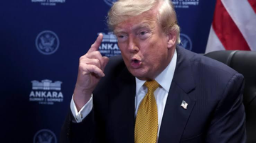 Nóng: Ông Trump tuyên bố lệnh ngừng bắn với Iran 'đã kết thúc', giá dầu lập tức tăng hơn 5%