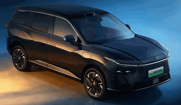 Toyota đã thay đổi, mẫu SUV giá chỉ 450 triệu đồng: Ngoại thất 'blacked-out' cá tính, nội thất 11 loa xập xình, khác gia đình trẻ sẽ thích
