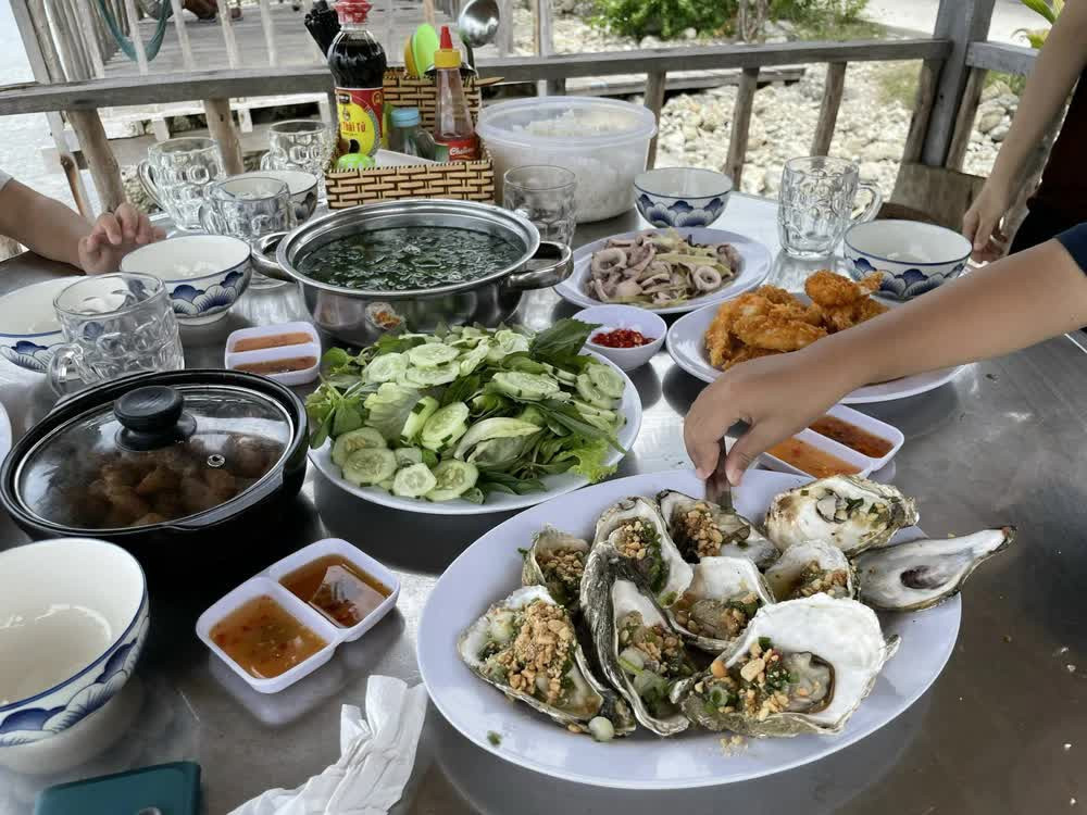 Những món ăn ngon được đánh bắt và chế biến bởi chính những người dân bản địa