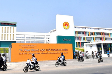 Đề xuất tổ chức thi lại môn Toán với toàn bộ học sinh trường THPT chuyên Tuyên Quang