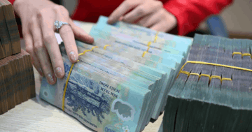 Sau tăng lương 8%, Bộ Nội vụ chuẩn bị cho lộ trình cải cách tiền lương mới