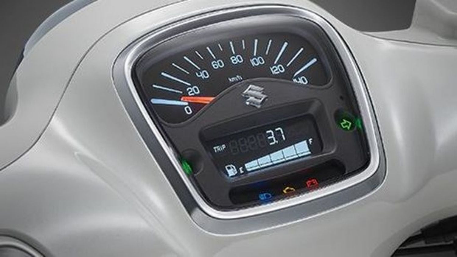 saluto-125-3.jpg