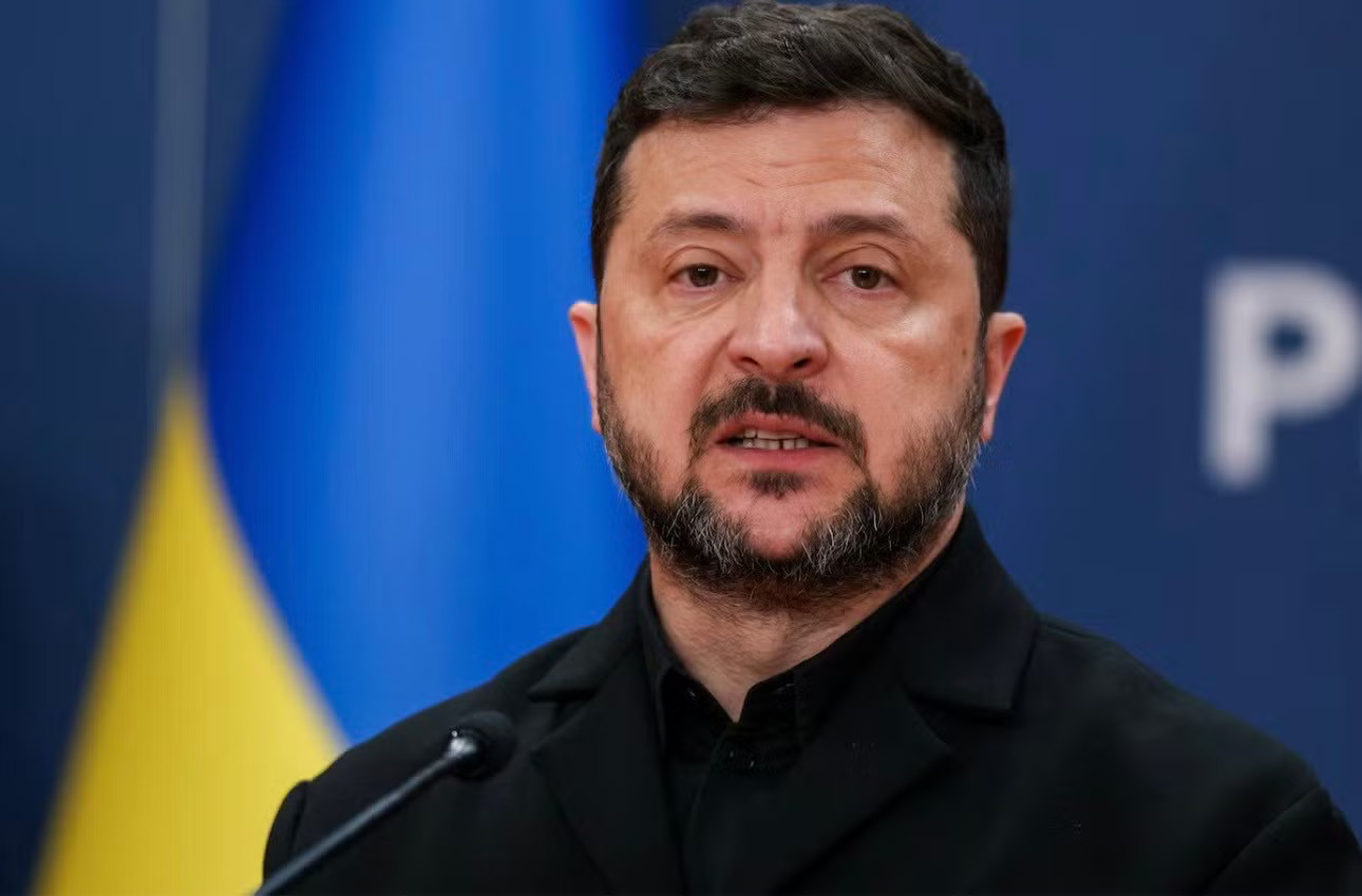Tổng thống Ukraine Volodymir Zelensky. (Ảnh: Reuters) Tổng thống Ukraine nói 50.000 binh sĩ Triều Tiên sẽ tới Nga - Ảnh 1.
