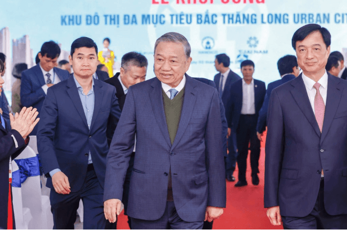 Hà Nội gia hạn 3 tháng để Vingroup, Thaco, Hòa Phát, <a style='text-decoration: none;' href='/FPT'>FPT</a>... hoàn thiện điều kiện khởi công 6 dự án, tổng vốn 72 tỷ USD - Ảnh 2.