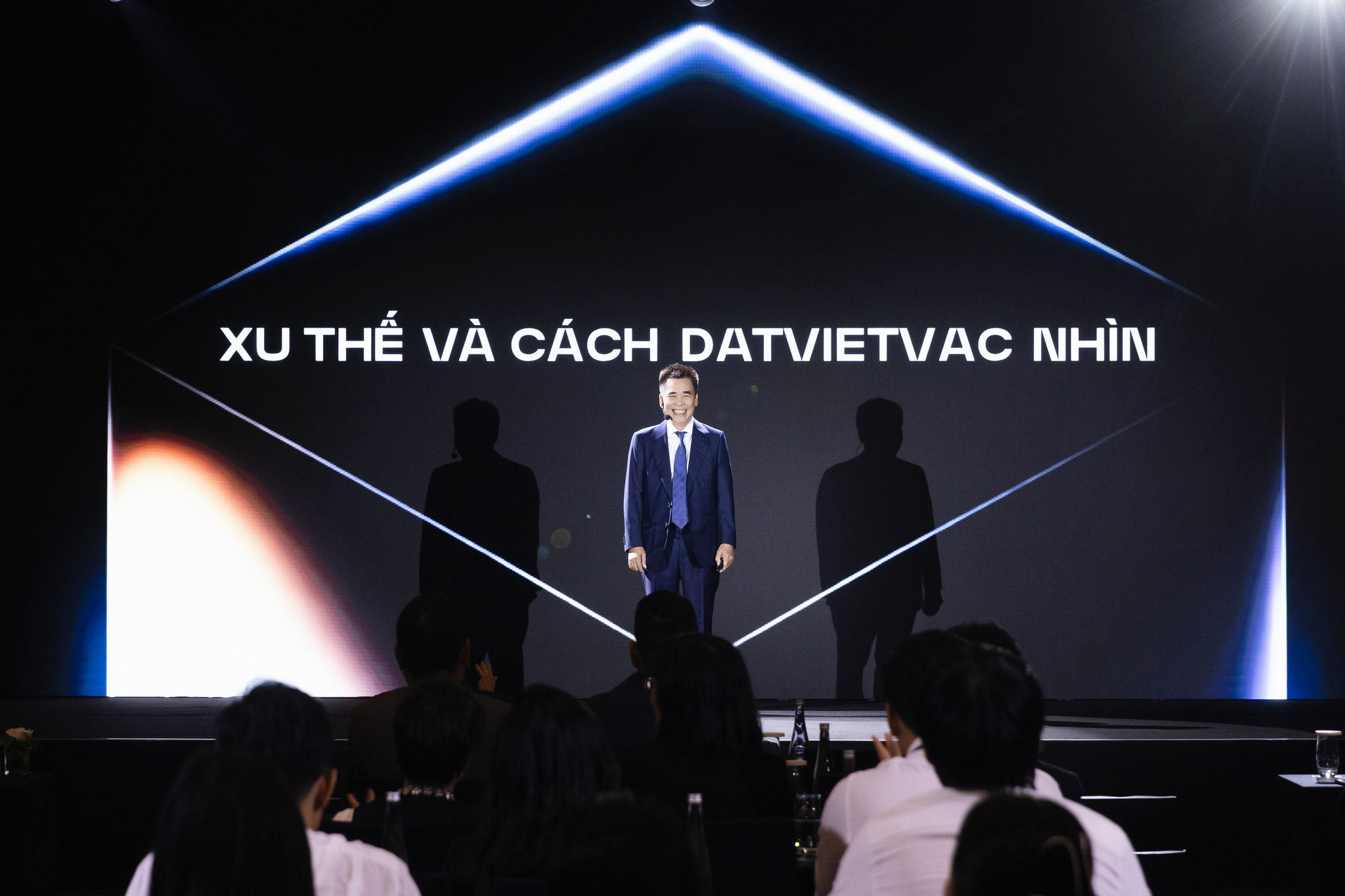 Chủ tịch DatvietVAC