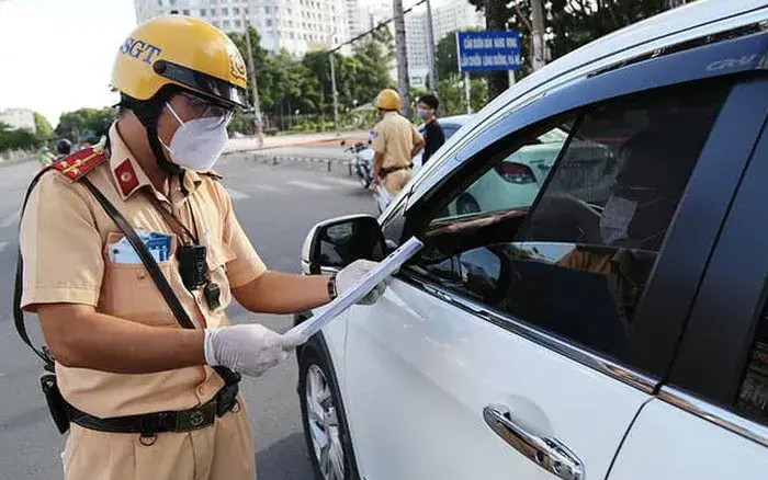 Người điều khiển xe ô tô sẽ bị tịch thu phương tiện trong những trường hợp nào?