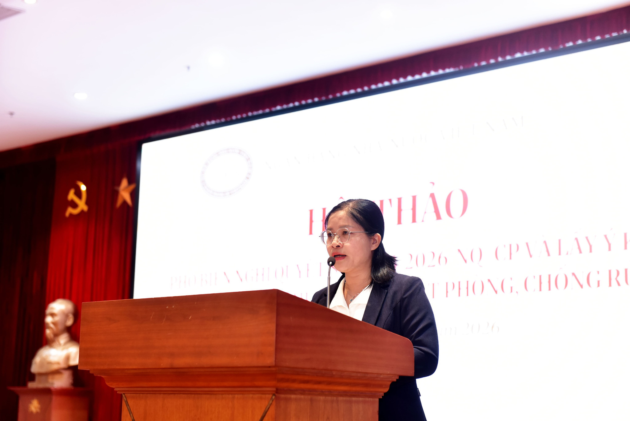 1208.1. NHNN hoàn thiện khuôn khổ pháp lý về PCRT