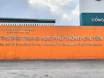 Vụ 147 điểm 10 tại trường chuyên Tuyên Quang: Giáo viên Toán 'vào mỗi phòng 2-3 phút' nhắc bài thí sinh