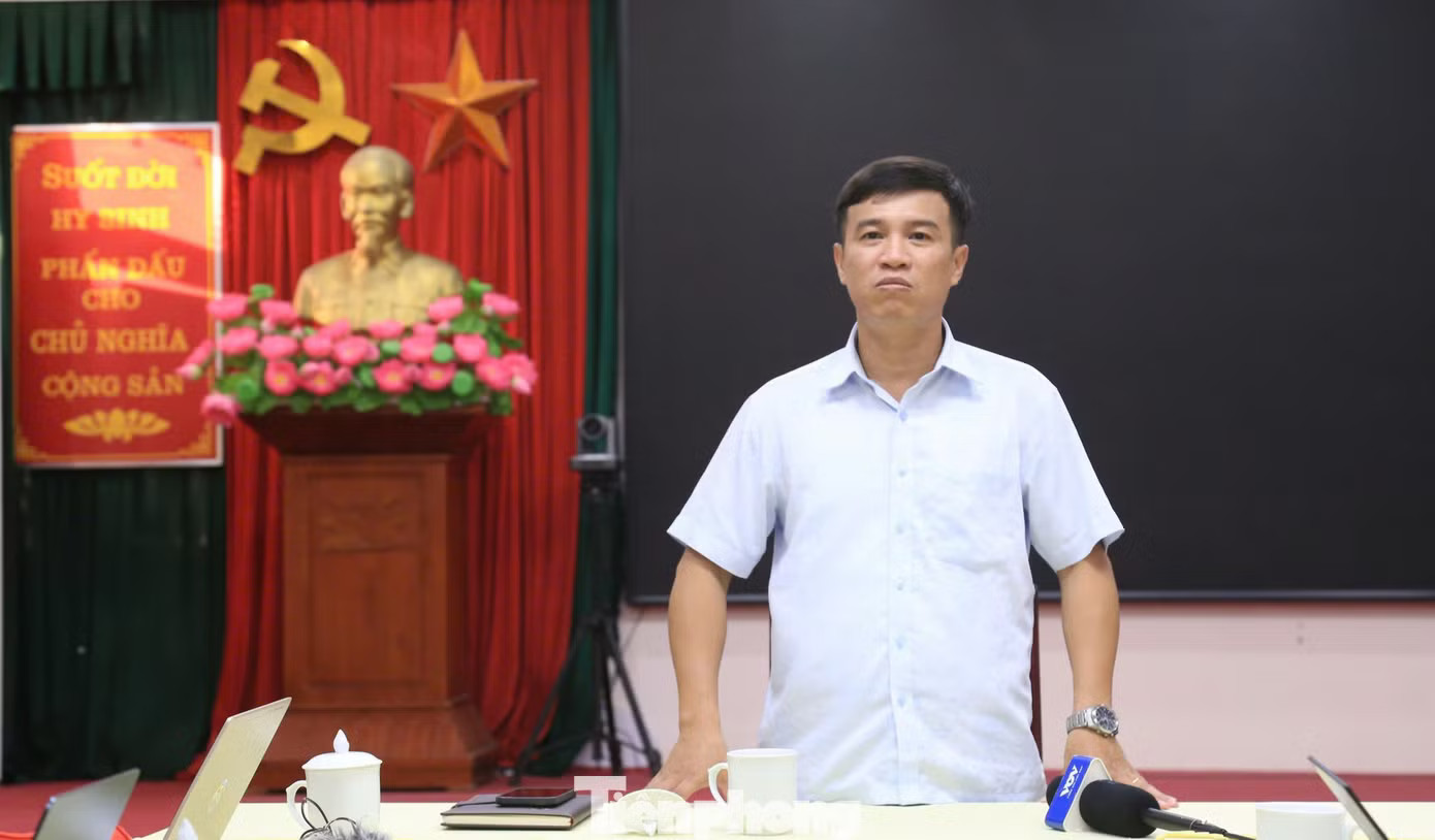 Ông Lâm Thế Hùng, Phó Giám đốc Sở Giáo dục và Đào tạo Tuyên Quang, Phó Trưởng ban Thường trực Ban Chỉ đạo thi cấp tỉnh. Vì sao 2 thí sinh ở Tuyên Quang không đến thi lại tốt nghiệp? - Ảnh 1.