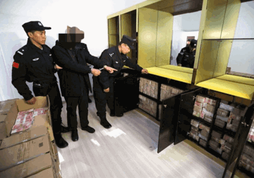 Tịch thu 1.411 tỷ đồng tiền mặt, 12 ô tô cùng nhiều máy tính, sổ sách kế toán, niêm phong 5 bất động sản liên quan đến nam doanh nhân SN 1956