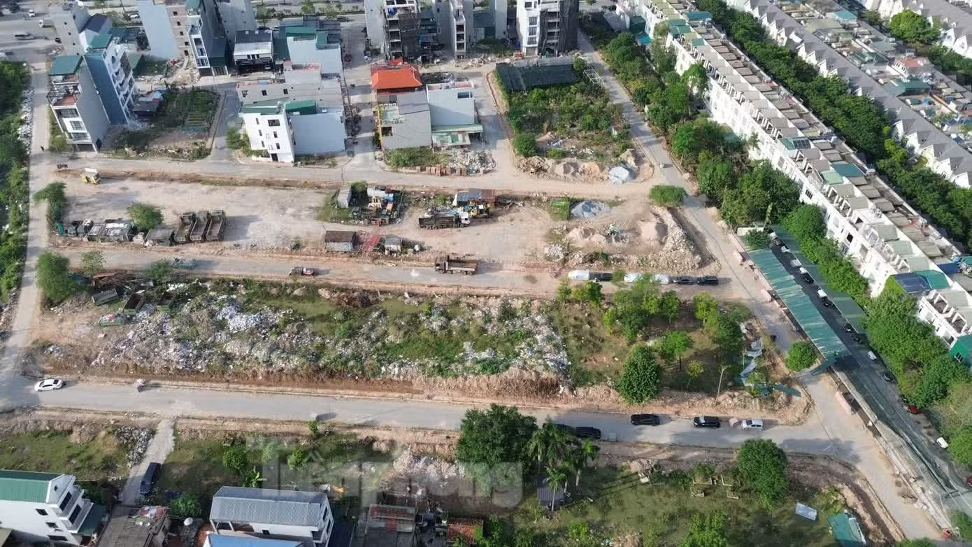 Hà Nội gỡ chính sách giao đất dịch vụ cho hơn 10.000 hộ dân - Ảnh 1.