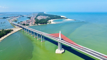 Công trình sở hữu cầu vượt cửa biển dài nhất miền Trung tăng tốc, chuẩn bị chính thức vận hành