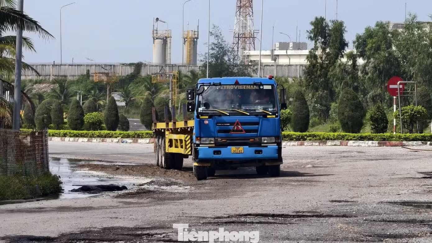 Cả 26/26 dự án đều chưa được thẩm định đầy đủ các nội dung, chưa lấy ý kiến của các cơ quan liên quan... Thanh tra 26 dự án ở Dung Quất: Nhiều dự án chưa được giao đất, cấp phép xây dựng - Ảnh 2.