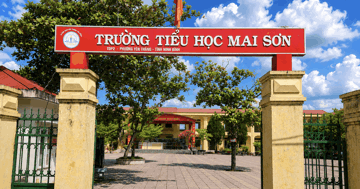 Nữ hiệu trưởng đập bàn, ném cốc khi về thăm trường cũ: Chính quyền nói gì?