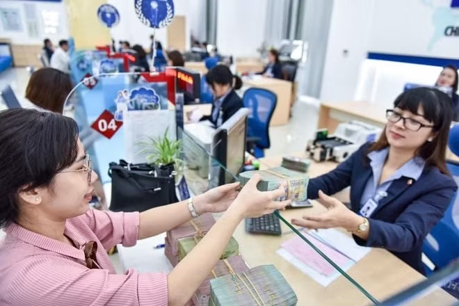 Vì sao người dân thích gửi tiền ngân hàng? - Ảnh 1.