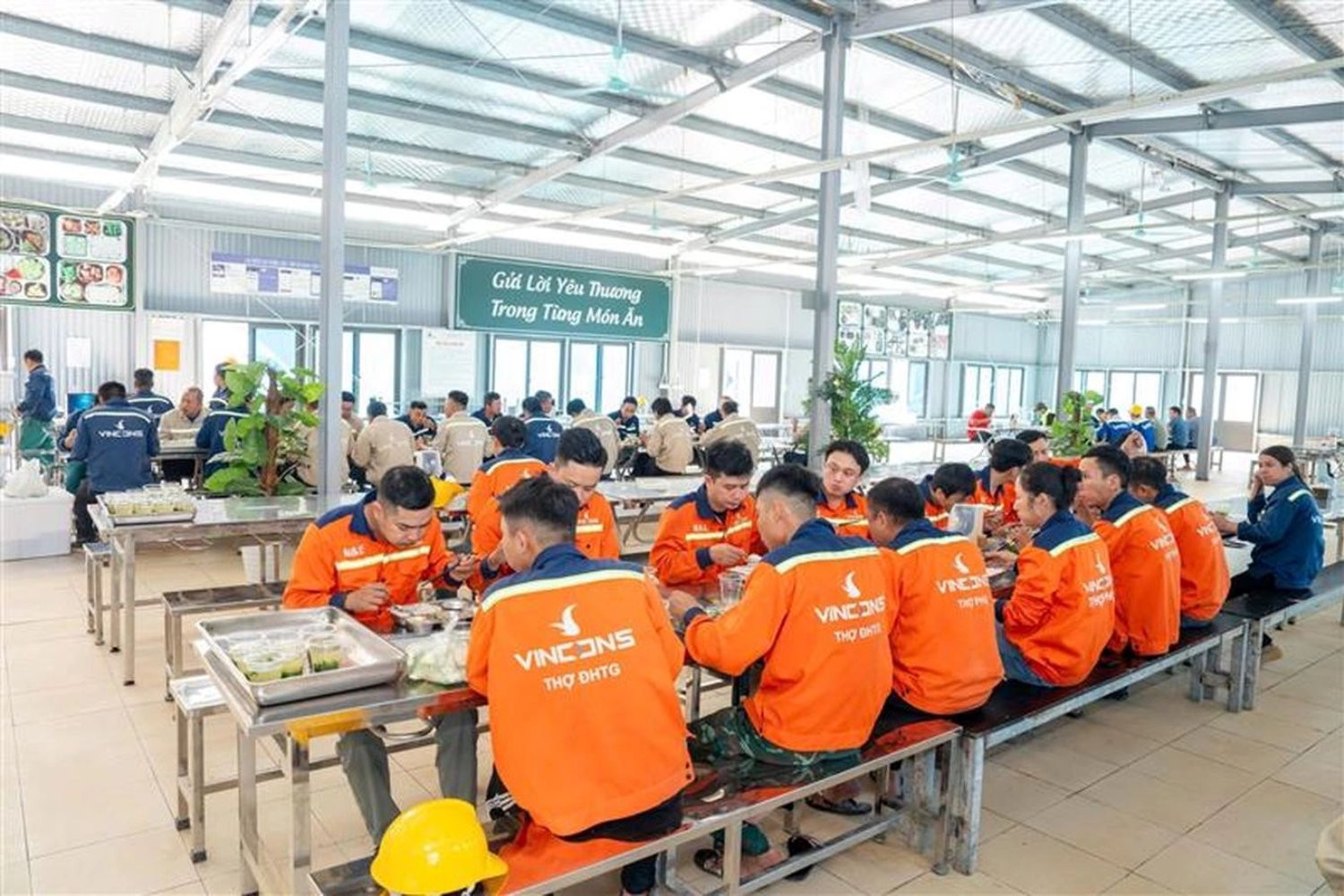 Vingroup tuyển dụng nhiều vị trí tại Hà Tĩnh