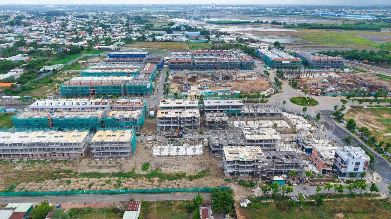 Thị trường bất động sản khu vực phía Nam trong thời gian tới sẽ xuất hiện 3 xu hướng vận động chính. Ba xu hướng mới của thị trường bất động sản - Ảnh 2.