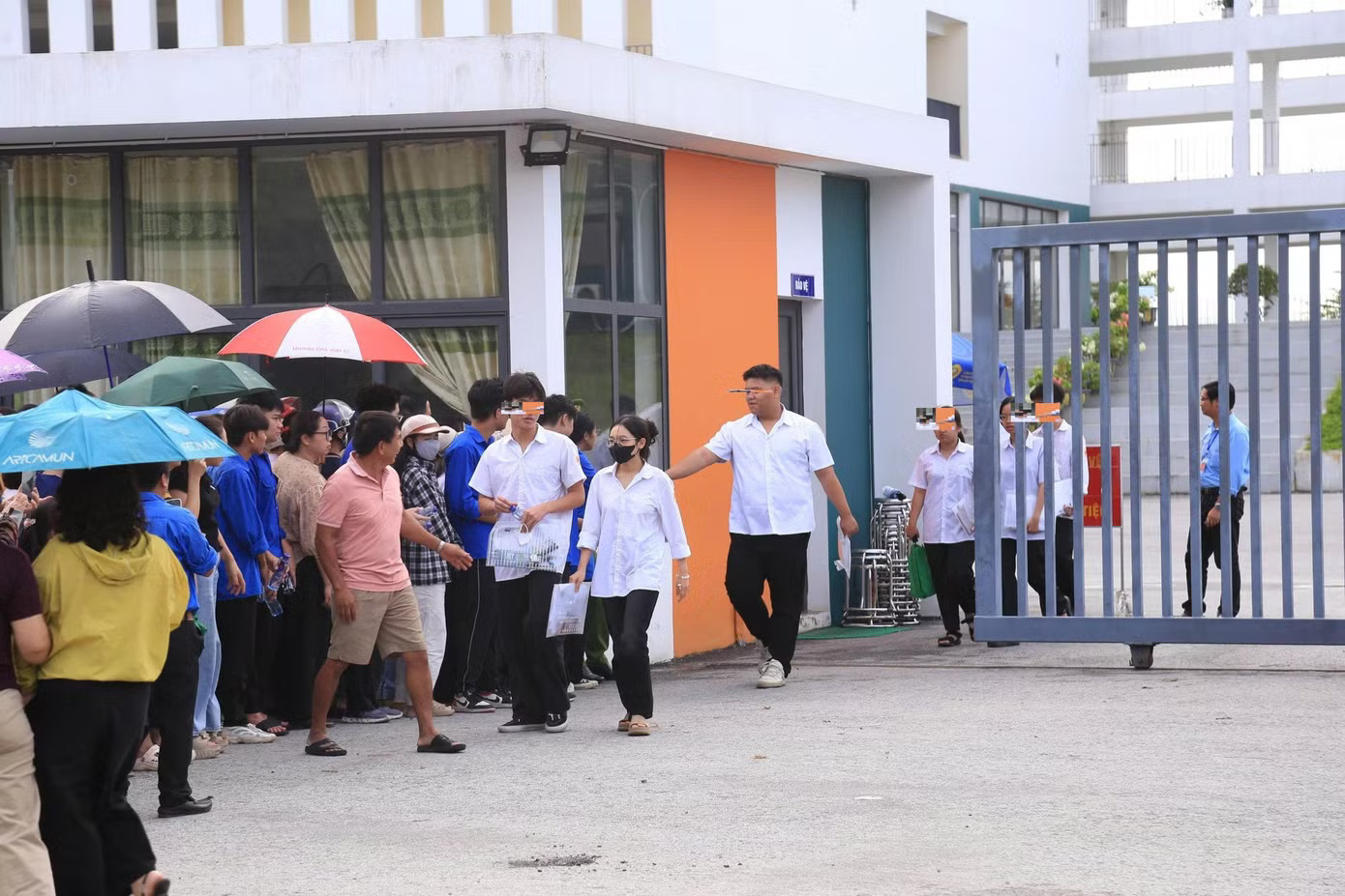 Điểm thi Toán của học sinh chuyên Tuyên Quang 'tụt dốc', chuyên gia nói gì? - Ảnh 3.